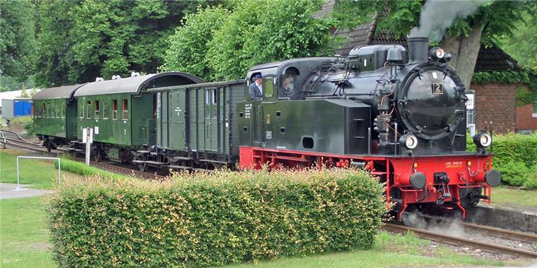 Die Delmenhorst-Harpstedter Eisenbahnfreunde lassen wieder ihre Dampflok zwischen Harpstedt und Delmenhorst fahren.  