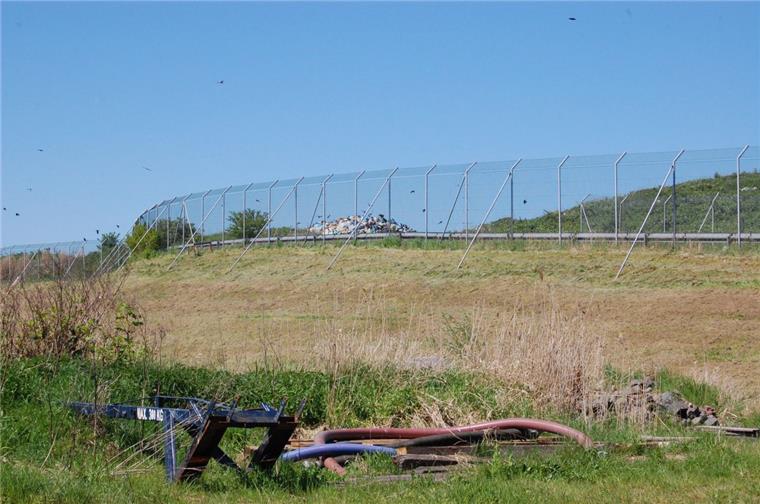 Die Deponie in Käseburg: Ob hier Bauschutt aus dem Kernkraftwerk Unterweser eingelagert werden kann, wird nun geprüft.