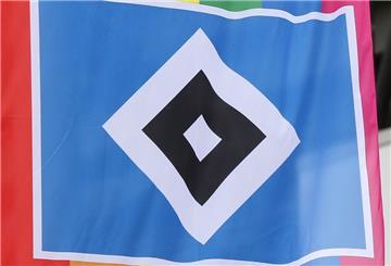 Die Deutsche Fußball-Liga hat das Zweitligaspiel zwischen dem Hamburger SV und dem FC Erzgebirge Aue kurzfristig abgesetzt.