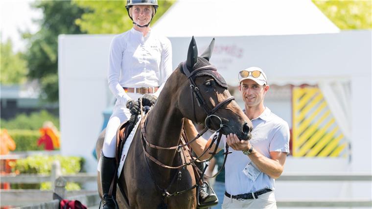 Brasilianischer Doppelerfolg bei CHIO-Eröffnungsspringen Die deutsche Reiterin Sophie Hinners und ihr Freund Richard Vogel reiten beim CHIO.