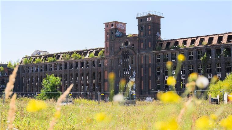 „Schwarzbuch“: Denkmale in Niedersachsen bedroht Die Deutsche Stiftung Denkmalschutz beklagt den achtlosen Abriss historisch bedeutsamer Gebäude. In ihrem „Schwarzbuch“ wird auch das Conti-Altgebäude im Stadtteil Limmer in Hannover aufgeführt.