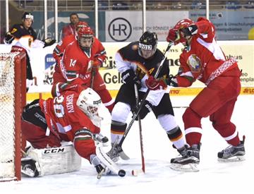 Die deutsche U20-Nationalmannschaft zeigte bei der Eishockey-WM in Bremerhaven ein gutes Spiel gegen den Turnierfavoriten Weißrussland.