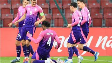Die deutsche U21-Nationalmannschaft holt zum Abschluss der EM-Quali ein Remis in Polen.