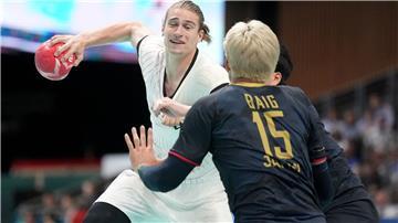 Die deutschen Handballer möchten am Mittwoch mit einem Sieg gegen Kroatien vorzeitig den Einzug ins Olympia-Viertelfinale perfekt machen.