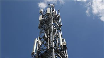 Die Digitalstrategie sieht konkret vor, mit einer stärkeren Teilnahme in internationalen Gremien Standards, Normen und Regulierung von morgen - etwa die sechste Mobilfunkgeneration (6G) - frühzeitig mitzugestalten.