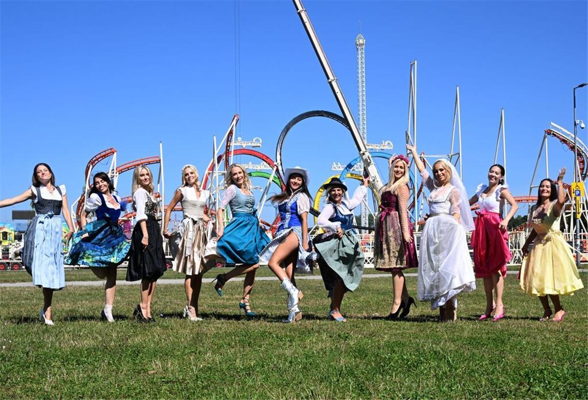 Endlich wieder Wiesn: Das ist bei Dirndl und Lederhose total angesagt Die Dirndl-Trends 2024: farbenfroh und samtig (Foto Produktion).