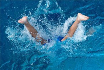 Die DLRG fordert Unterstützung, denn Deutschlands Hallenbäder sind vor dem Aus. Ohne sie sei Schwimmunterricht kaum noch möglich – Kinder zahlen den Preis!