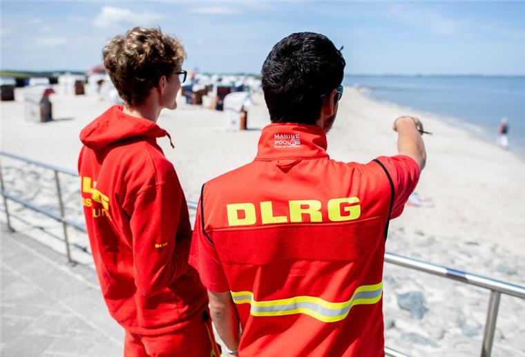 Die DLRG hat festgestellt, dass in den ersten sieben Monaten dieses Jahres wesentlich mehr Menschen ertrunken sind als im Vorjahr.