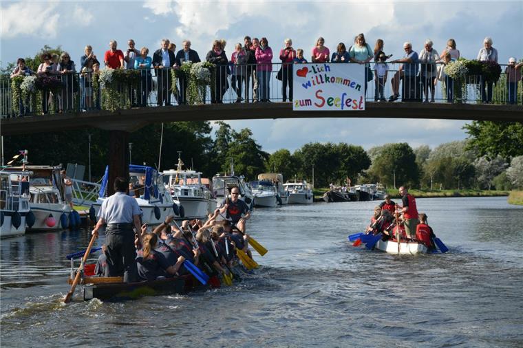 Das erwartet euch beim Seefest in Bad Bederkesa Die Drachenbootrennen auf dem Kanal gehören zu den Höhepunkten des Beerster Seefestes.