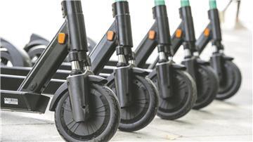 Die E-Tretroller des Anbieters Tier Mobility.
