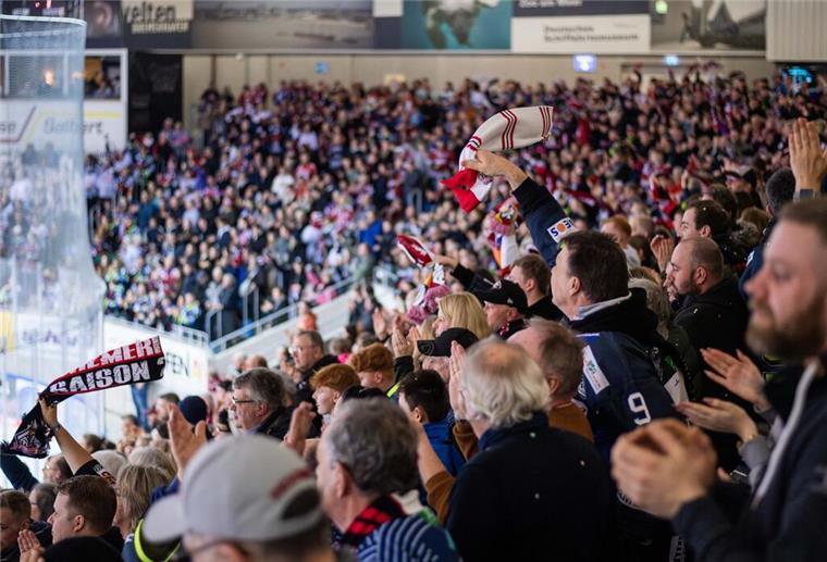 Die Eisarena war zum siebten Mal in Folge ausverkauft.