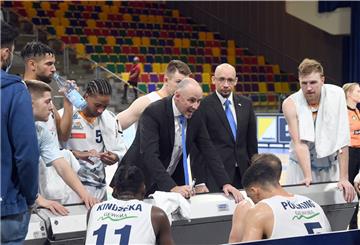 Die Eisbären Bremerhaven um Trainer Michael Mai haben am Wochenende spielfrei.