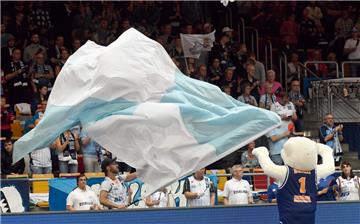Die Eisbären-Fans müssen tiefer in die Tasche greifen.