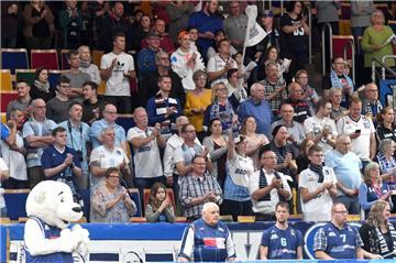 Die Eisbären-Fans mussten lange auf Auftritte ihrer Lieblinge in der Stadthalle verzichten. Doch am Sonnabend ist es wieder soweit - die Uni Baskets Paderborn kommen zum Gastspiel.