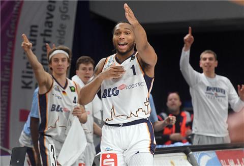 Die Eisbären gewannen das Kellerduell gegen Paderborn und feierten den zweiten Heimsieg in Folge.
