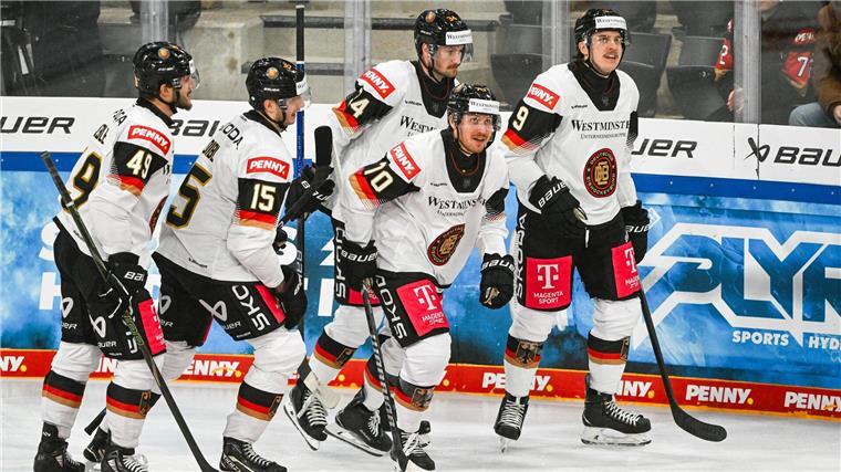 Sieg zum Abschluss für Eishockey-Team bei Deutschland Cup Die Eishockey-Nationalmannschaft gewinnt zum Abschluss des Deutschland Cups gegen Österreich.