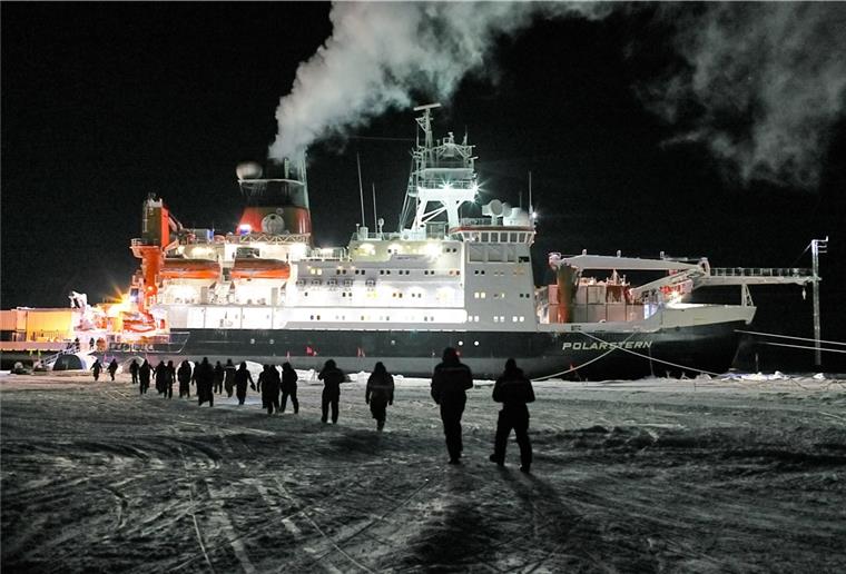 „Polarstern“: Die Sonne ist in der Arktis zurück Die endlosen Nächte sind für die Crew der „Polarstern“ erst einmal vorbei.