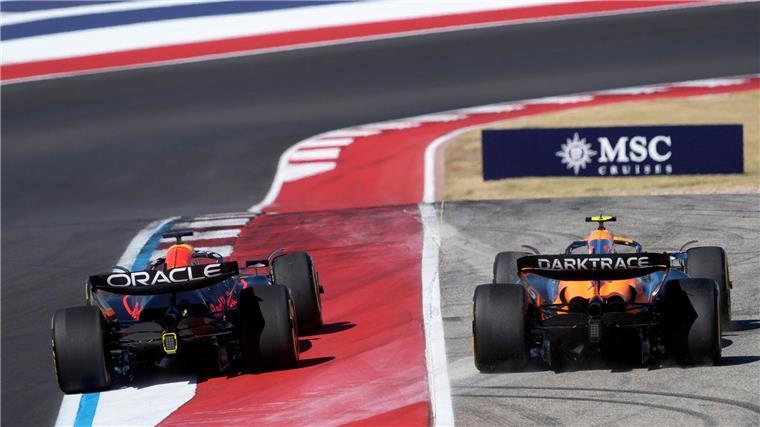 Verstappen mit Knallhart-Kurs auf Podest: „Kein Waisenknabe“ Die entscheidende Szene gleich nach dem Start.
