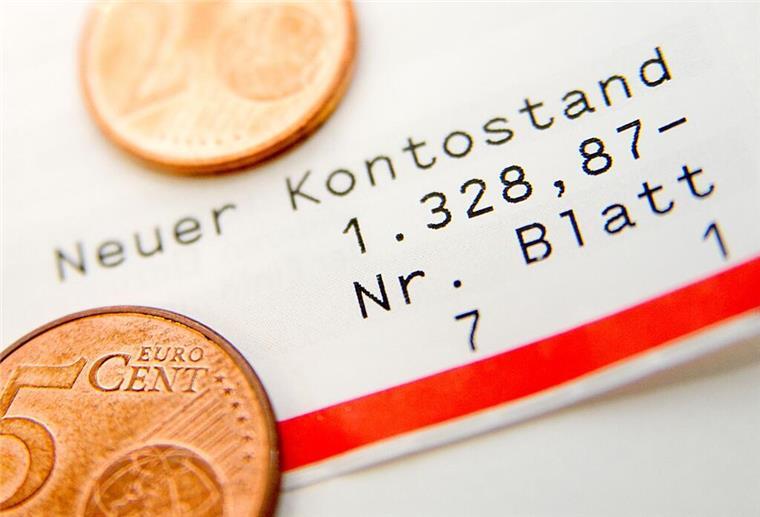 „Die Ergebnisse zeigen deutlich, dass es für Verbraucher immer relevanter wird, finanzielle Engpässe schnell und unbürokratisch zu decken“, ordnete der Privatkundenchef von Barclays in Deutschland, Tobias Grieß, die Ergebnisse der YouGov-Umfrage ein.