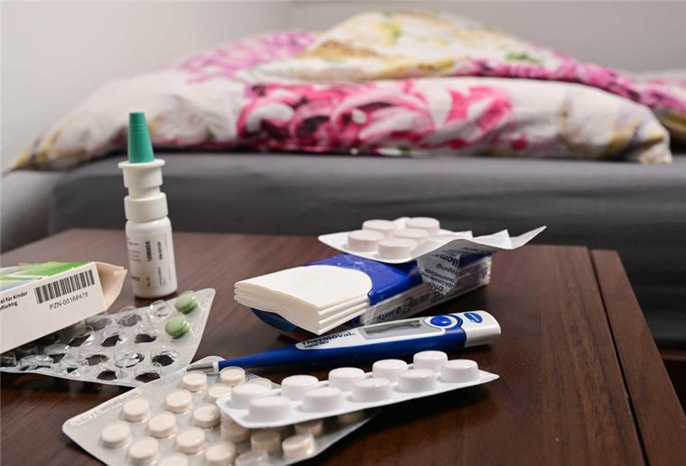 Infektwelle: Betten in Bremerhavener Kinderklinik knapp Medikamente gegen Atemwegsinfekte