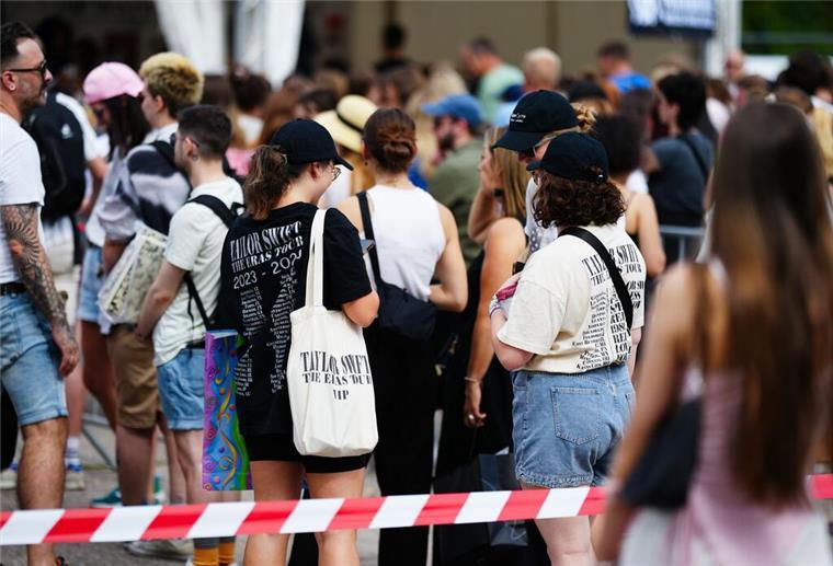 Die Ermittlungen nach den Attentatsplänen auf die Swift-Konzerte laufen auf Hochtouren.