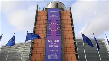 Die EU-Kommission verhängt Strafen gegen Apple und Meta. (Archivbild) 