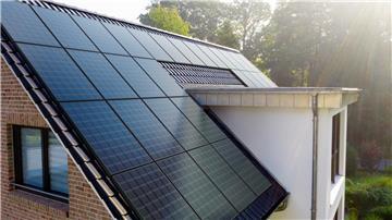 Die EWE bietet Solaranlagen für Privatkunden jetzt als Pachtmodell an.