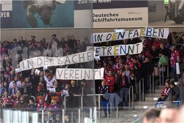 Die Fans der Fischtown Pinguins setzten ein Zeichen gegen Krawallmacher im Eishockey.