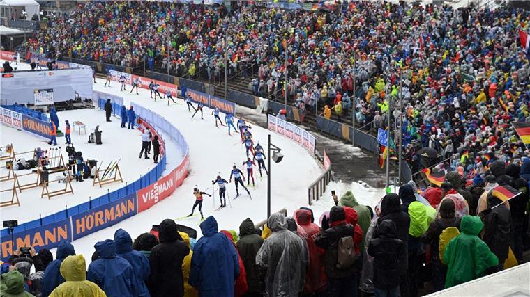 Kalender-Revolution im Biathlon: Oberhof-Weltcup später Die Fans in Oberhof müssen sich auf einen neuen Termin einstellen.