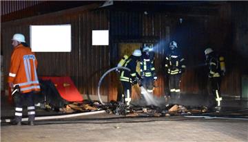 Die Feuerwehr löschte letzte Glutnester in Godenstedt ab.