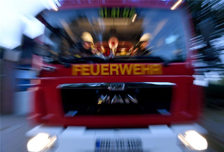 Die Feuerwehr musste einen Brand in einer Neuenwalder Zimmerei löschen.
