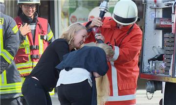 Die Feuerwehr musste einer Frau in Stuhr die Haare waschen.


