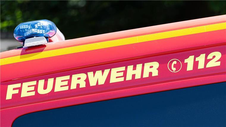 Fachwerkhaus in Flammen - Rund 200.000 Euro Schaden Die Feuerwehr war mit einem Großaufgebot im Einsatz. (Symbolbild)