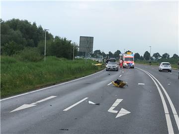 Die Feuerwehr wurde am Samstag zu einem Unfall auf der B73 bei Altenwalde gerufen. 
