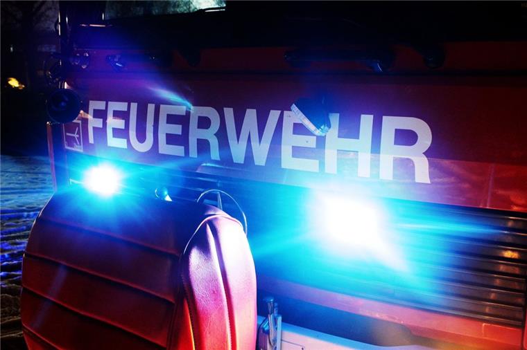Die Feuerwehren aus Wilstedt und Tarmstedt eilten dem Ehepaar nach dem Unfall zu Hilfe.