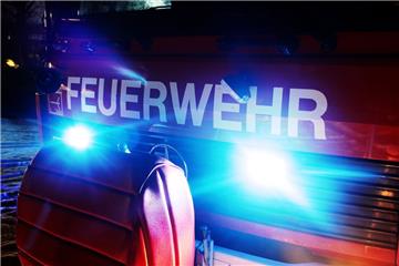 Die Feuerwehren aus Wilstedt und Tarmstedt eilten dem Ehepaar nach dem Unfall zu Hilfe.