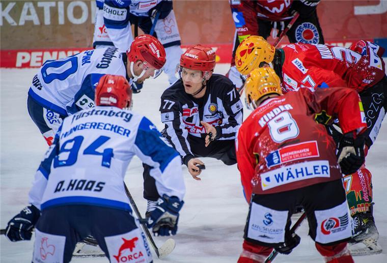 Die Fischtow Pinguins setzten sich im Heimspiel gegen die Schwenningen Wild Wings durch.