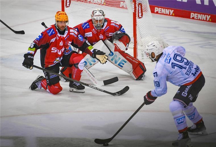 Das darf nicht wahr sein! Fischtown Pinguins fehlen Sekunden zum nächsten Sieg Die Fischtown Pinguins präsentierten sich gegen die Mannheimer Adler sehr defensivstark.