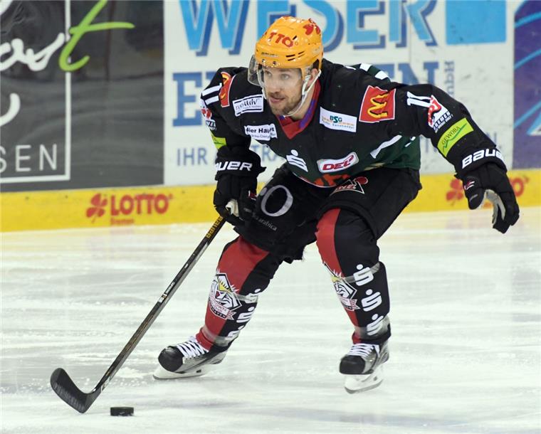 Die Fischtown Pinguins um Stürmer Cory Quirk verloren in der DEL gegen die starken Nürnberg Ice Tigers. Die bauten ihre Serie auf neun Siege in Folge aus.