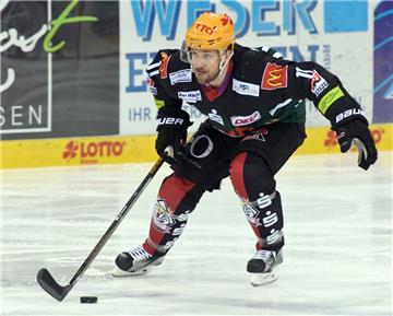 Die Fischtown Pinguins um Stürmer Cory Quirk verloren in der DEL gegen die starken Nürnberg Ice Tigers. Die bauten ihre Serie auf neun Siege in Folge aus.