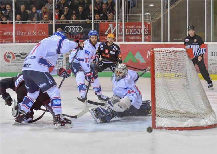 Die Fischtown Pinguins zeigten gegen die Adler Mannheim eine gute Leistung.