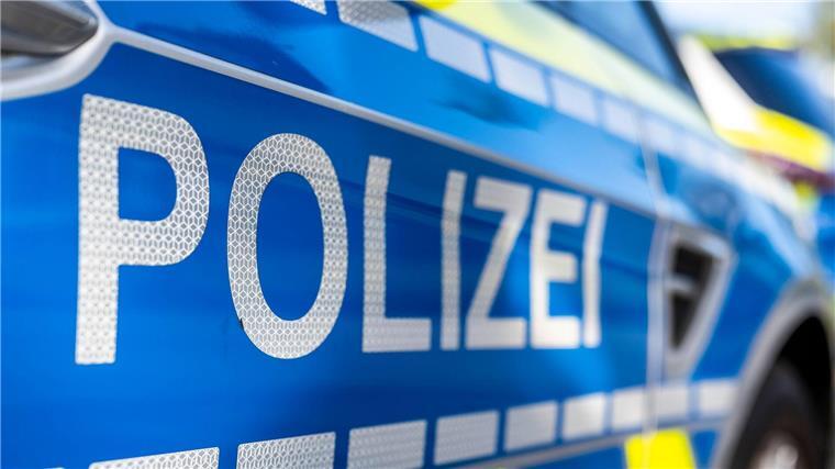 Flucht mit bis zu 225 km/h endet in Hauswand Die Flucht ging über mehrere Kilometer. (Symbolbild)