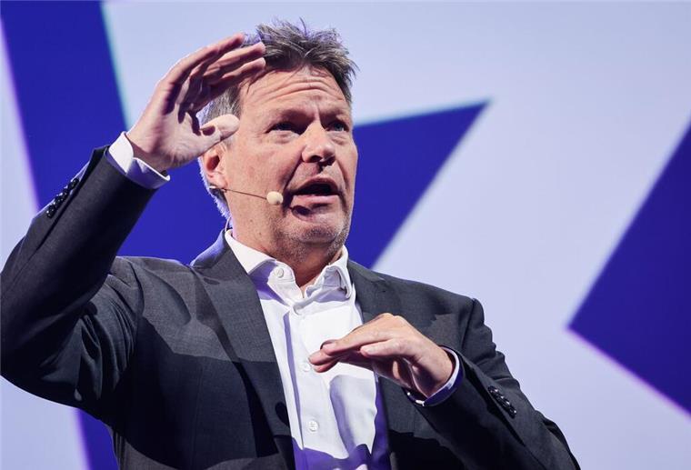 Die Förderung für die Wärmepumpe werde mehr und mehr angenommen, so Robert Habeck.