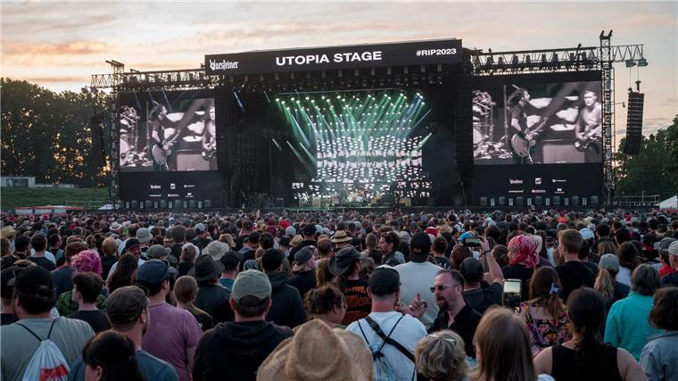 90.000 Tickets für Rock am Ring und Rock im Park verkauft Die Foo Fighters spielen beim Abschluss des Open-Air-Festivals Rock im Park auf der Utopia Stage.