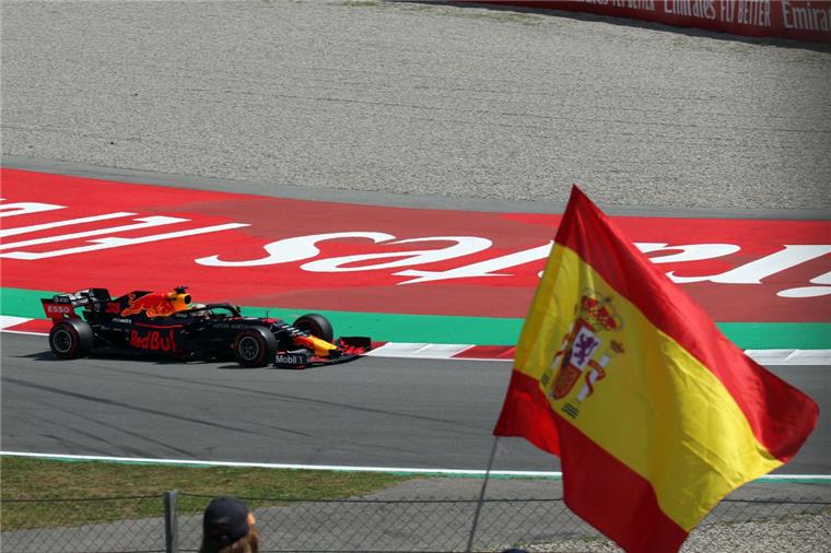 Die Formel 1 treibt den Umbruch im Grand-Prix-Kalender voran. Um Barcelona wird die Rennserie in Zukunft wohl einen Bogen machen. Auch andere Traditionsstrecken stehen auf der Kippe. 