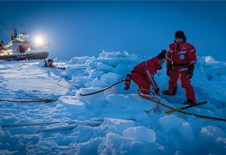 Die Forscher an Bord der „Polarstern“ erleben gerade bei der „MOSAiC“-Expedition, wie dynamisch das Eis in der Arktis ist. Ein neuer Eisbrecher muss dafür gerüstet sein, sagen die Verantwortlichen des AWI.