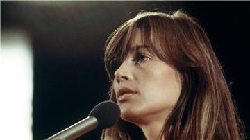 Die französische Sängerin Francoise Hardy bei einem Auftritt im September 1973 in der Musiksendung „Pop 73“. Jetzt wird die Musik-Ikone schon 80 Jahre alt. (Archivbild)