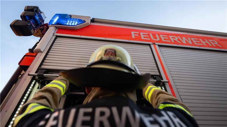 Feuerwehrfrau bei Vorführung am Kopf verletzt Die Frau kam später ins Krankenhaus. (Symbolbild)