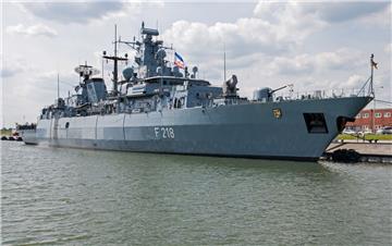 Die Fregatte "Mecklenburg-Vorpommern" läuft  zu einem rund drei Monate dauernden Einsatz im Mittelmeer aus.
