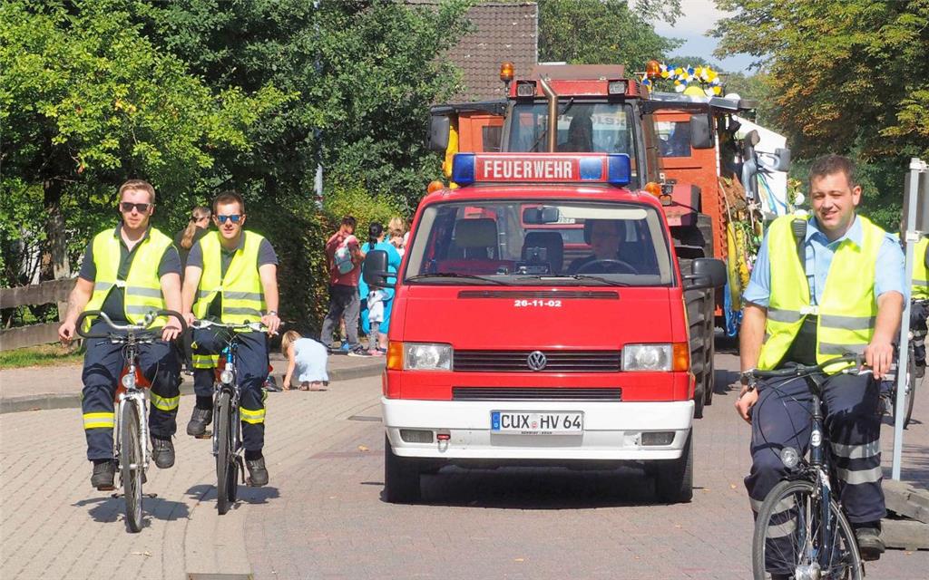 Die Freiwillige Feuerwehr Schiffdorf sicherte dir Strecke. Foto Stehn